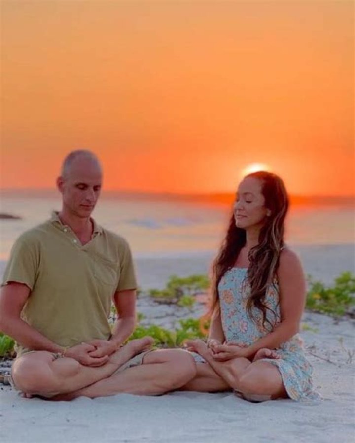 Kino Macgregor Bio, Husband, Diet, Height & Yoga Books Fitsri Yoga