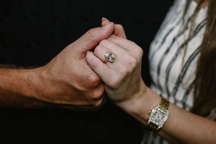 Kristen Wiig Got Engaged to Her Longtime Boyfriend Avi Rothman
