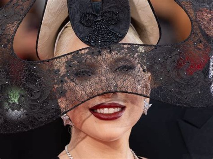 Lady Gaga Dedicates 'Born This Way' to the Transgender Community at Her
