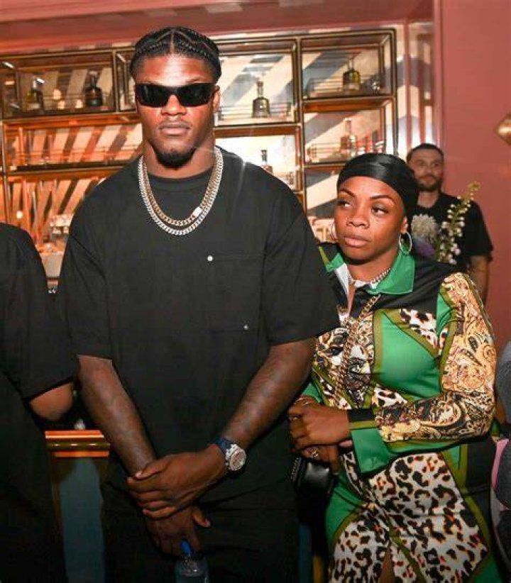 Lamar Jackson Wife Is Lamar Jackson married? TRAN HUNG DAO School