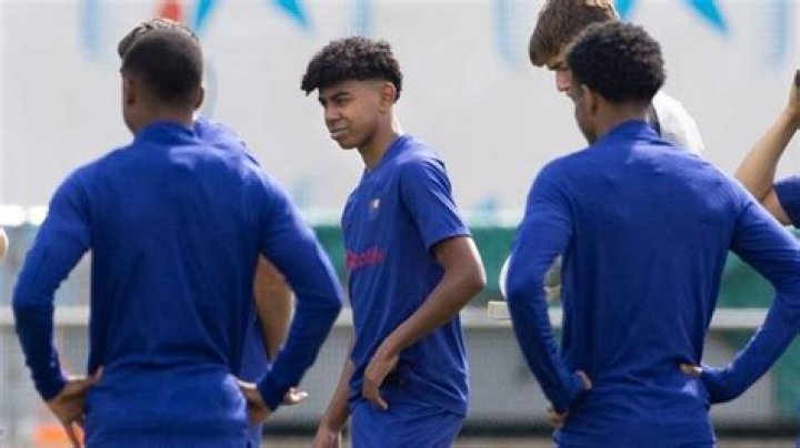 Lamine Yamal, la perla indiscutible de la Masia que urge renovar (y no