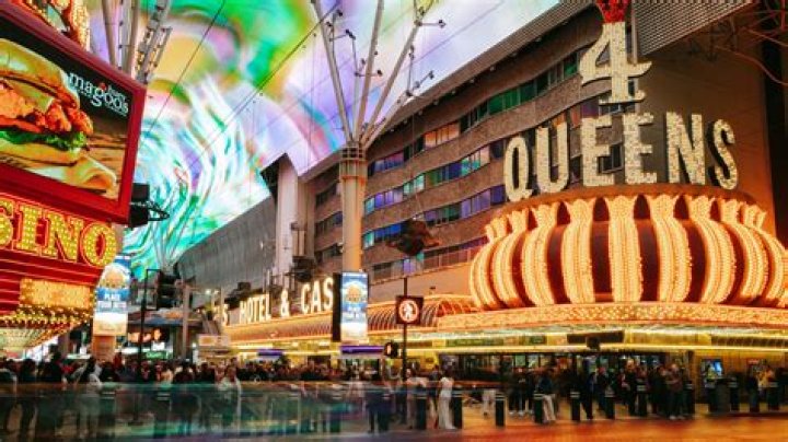 Las Vegas &lsquo;Rogue Cop&rsquo; Goes on Trial for Armed Casino Robberies