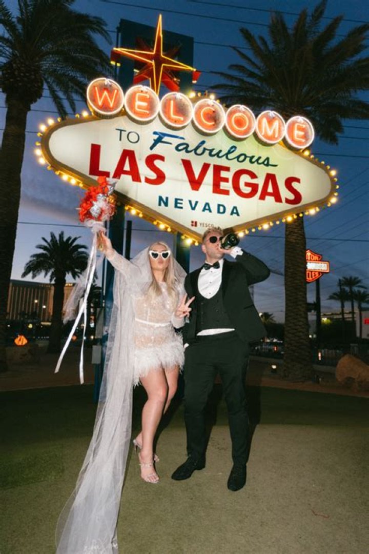 Las Vegas Sign Weddings 2021 Las Vegas Elvis Wedding Chapel Best in Vegas