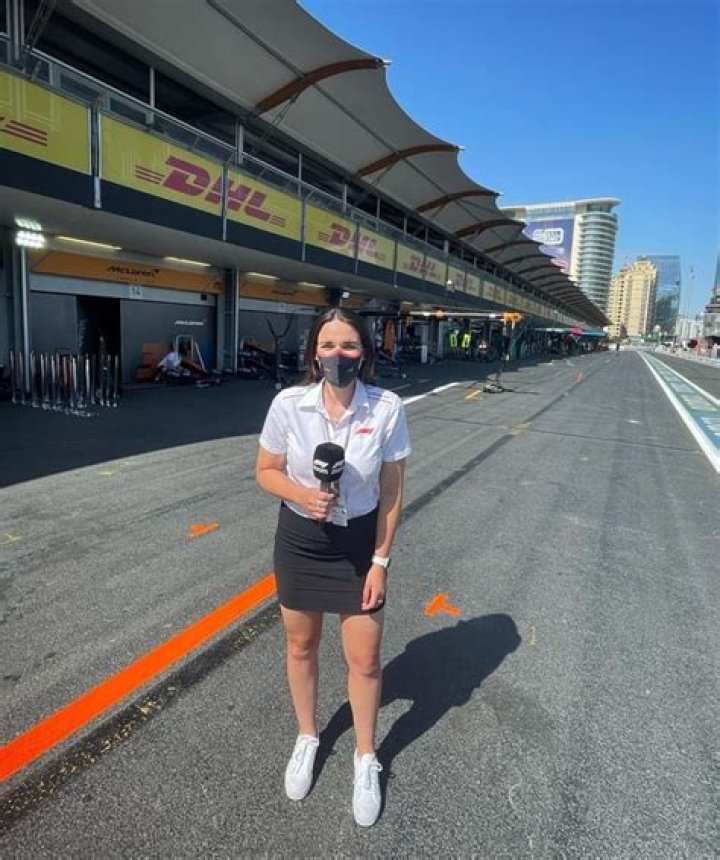 Laura Winter Formula 1 Presenter r/PaddockWomen