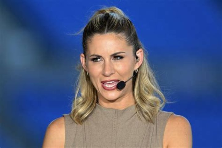 Laura WinterF1 reporter r/PaddockWomen