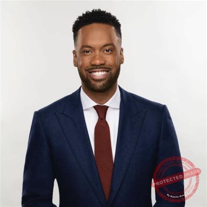 Lawrence B. Jones (FOX) Bio, Age, Height, Family, Wife, Salary, Net Worth