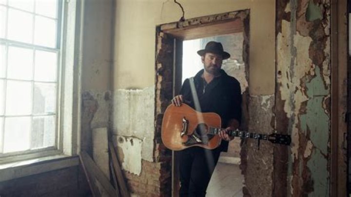Lee Brice Honours Late Friend Kyle Jacobs With Latest Radio Single