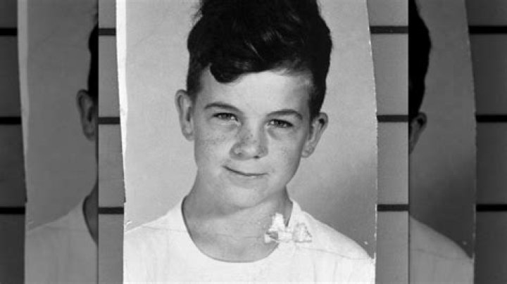 Lee Harvey Oswald Biography Childhood, Life Achievements & Timeline