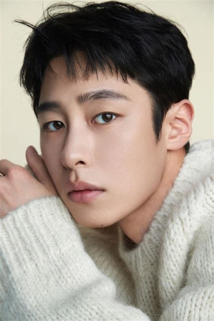Lee Jae Wook Opens Up About &ldquo;Extraordinary You,&rdquo; First Acting
