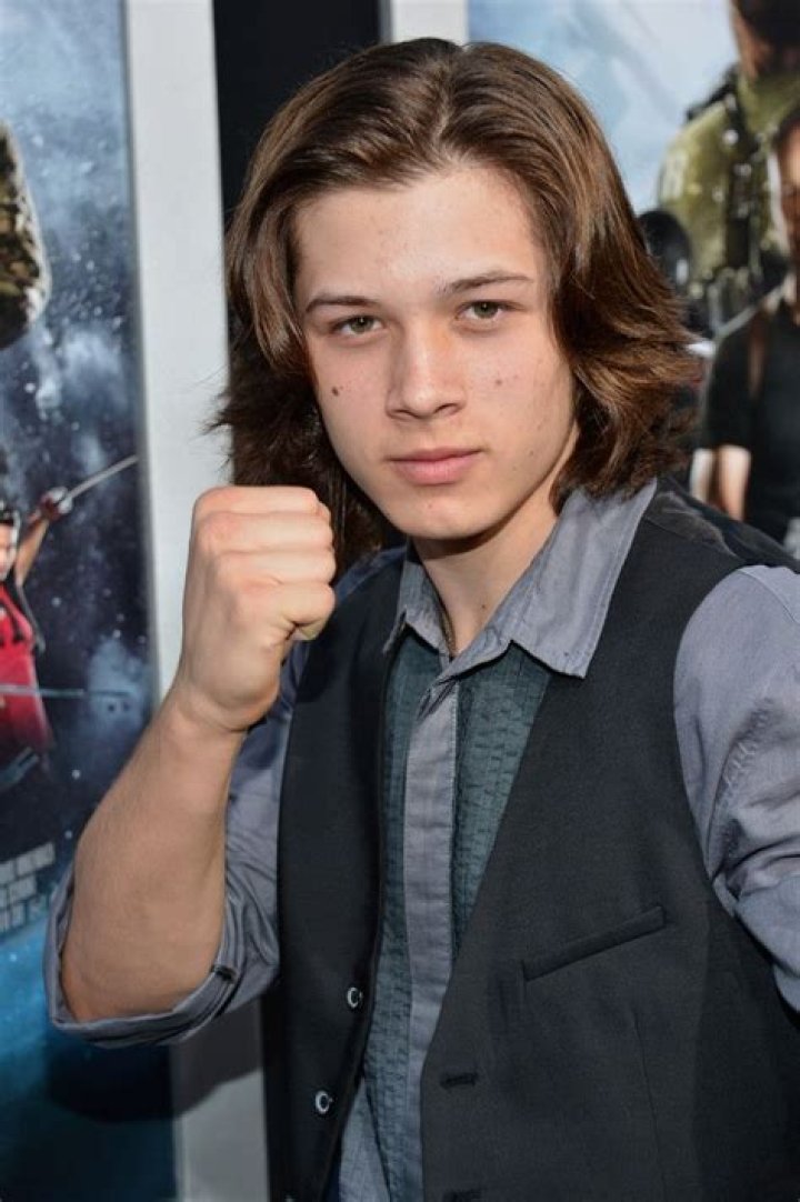 Leo Howard Net Worth Celebrity Sizes