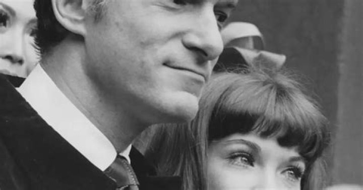 Les mod&egrave;les Hugh Hefner et 'Playboy' arrivent au Palais des Festivals