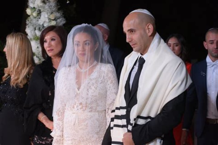 Lesbian Couple&rsquo;s Jewish Wedding Goes Viral In Brazil The Forward