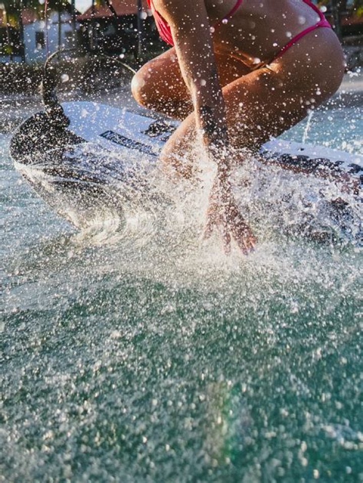 Leticia Bufoni My new WakeSurf partner lindseyvonn... Facebook