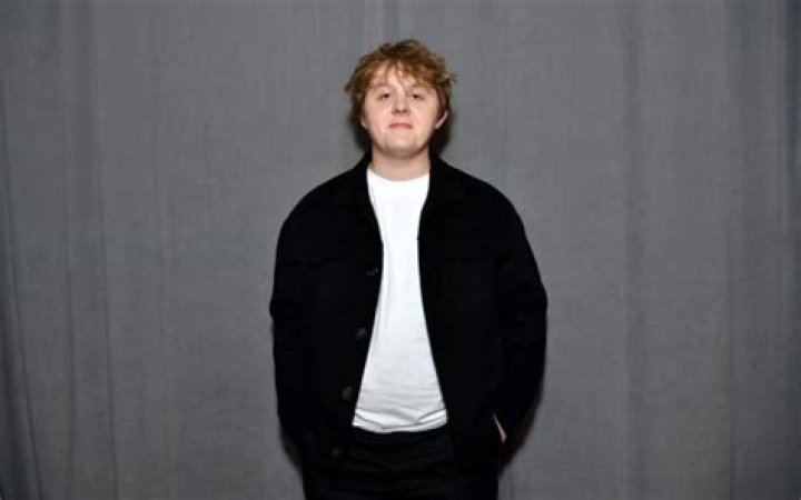 Lewis Capaldi quarantine weight gain "It's fine. It's a pandemic, baby