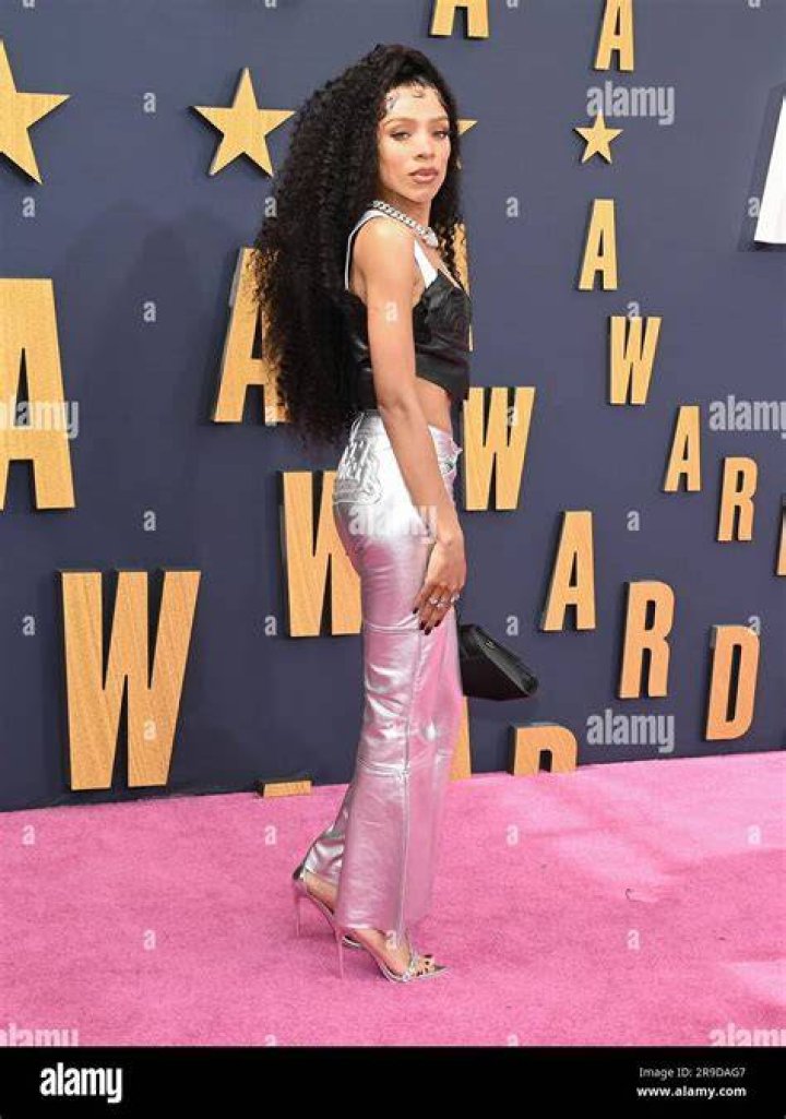 LIL&rsquo; MAMA at BET Awards 2017 in Los Angeles 06/25/2017 HawtCelebs