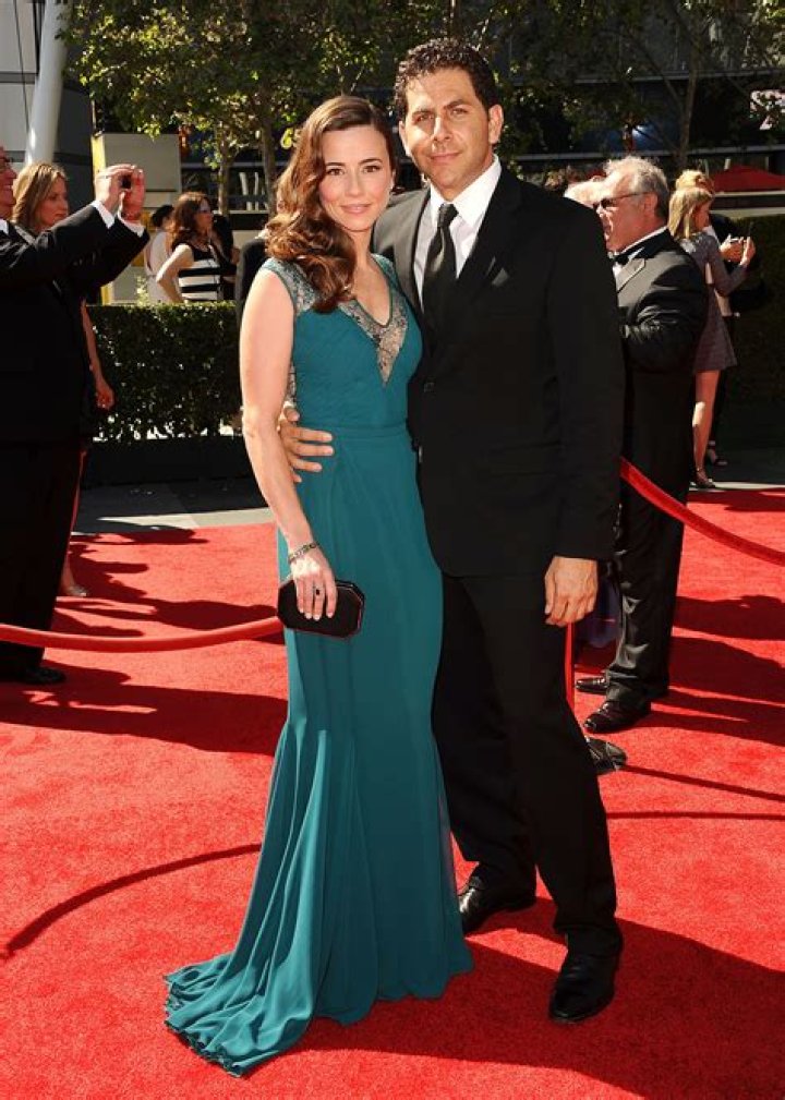 Linda Cardellini & Steven Rodriguez from Celeb Weddings We Can't Wait