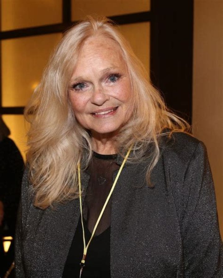 Linda Day's Biography Wall Of Celebrities