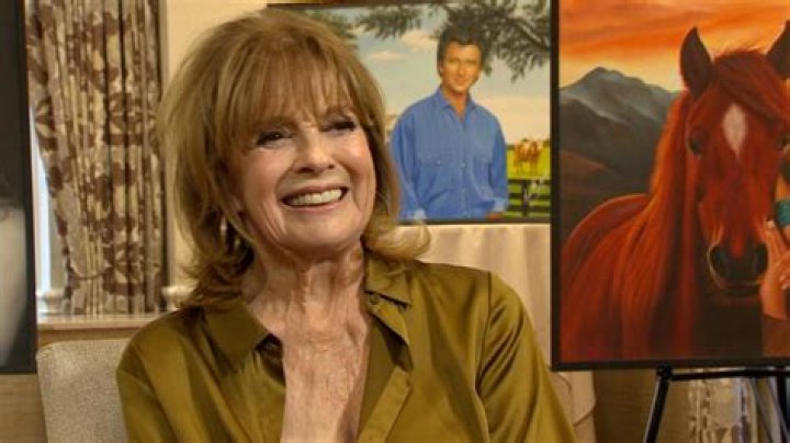 Linda Gray photo 4 of 21 pics, wallpaper photo 645655 ThePlace2