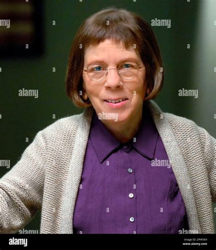 Linda Hunt