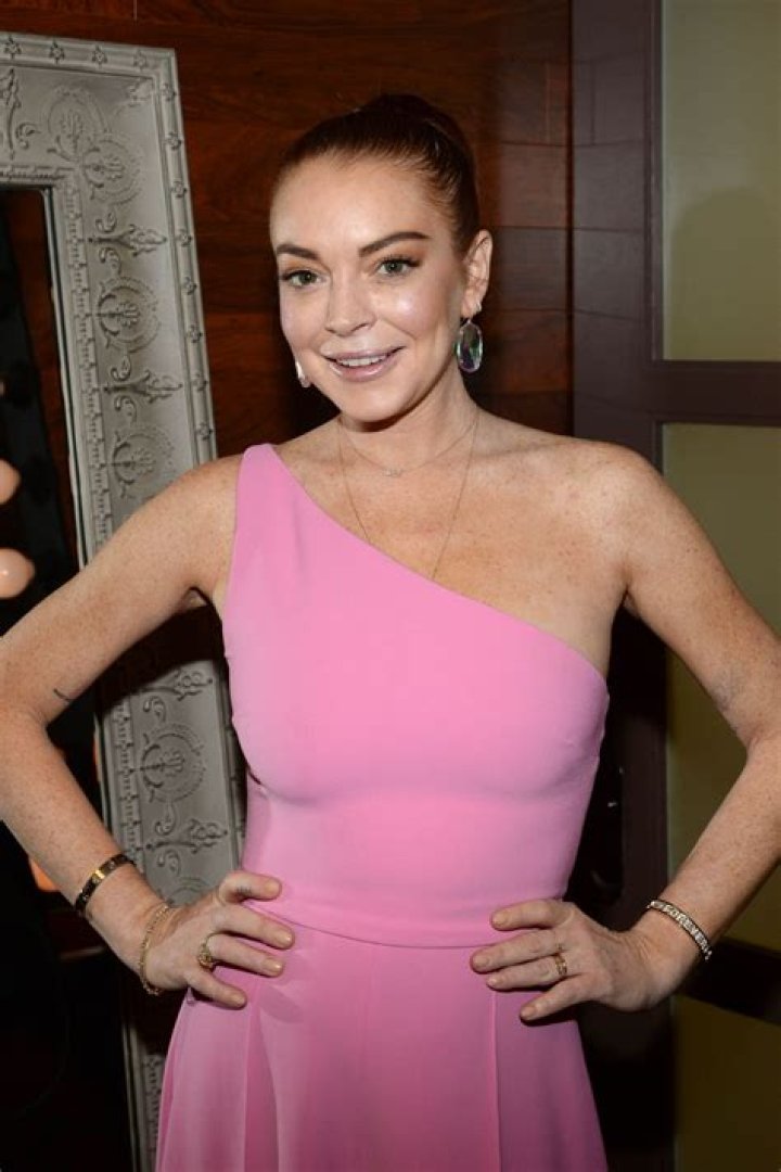 Lindsay Lohan Backstage at the Rachael Ray Show in NYC 01/08/2019