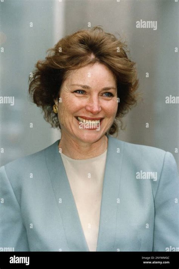 Lisa Harrow