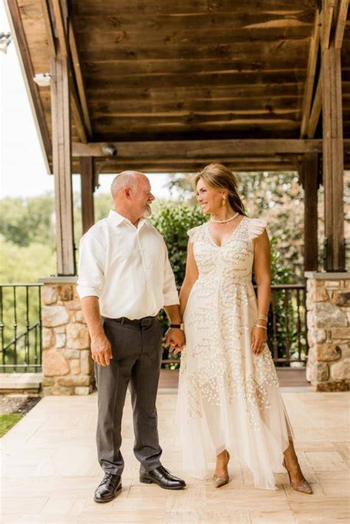 Lisa Robertson Married Husband Have Net Worth What