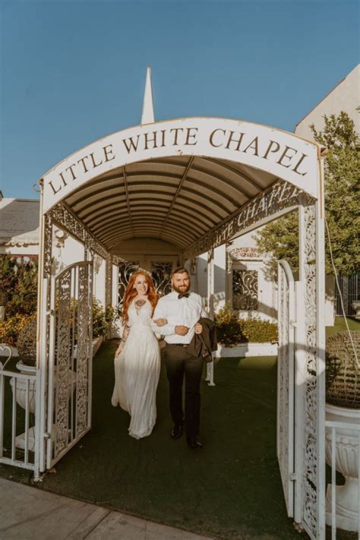 Little White Chapel Vow Renewal &mdash; Las Vegas Wedding & Elopement