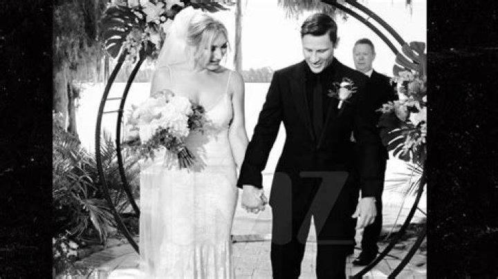 Liv Husband Is She Married Or Dating Anyone?