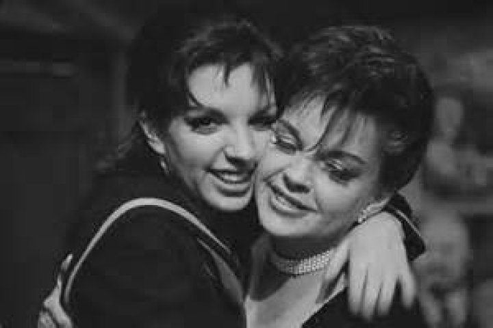 LIZA MINNELLI with her mother Judy Garland Stock Photo 25689660 Alamy