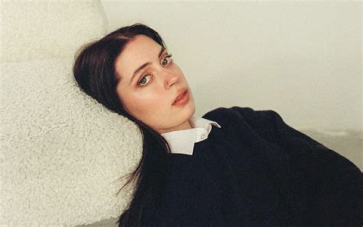 Lizzy McAlpine liput