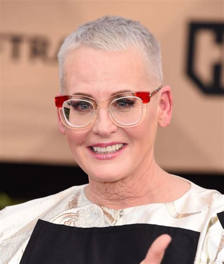 Lori Petty Biography, Height & Life Story Super Stars Bio