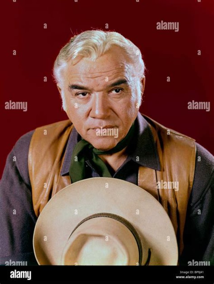 Lorne Greene Bio, Family, Education, Wife, Death, Net Worth