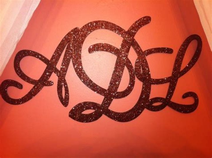 Love how aubreighs monogram above her crib turned out!) Monogram