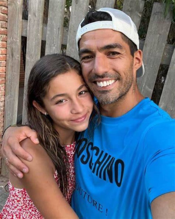 Luis Suarez Pics, Daughter, Age, Bathing Suit, Biography, Wiki