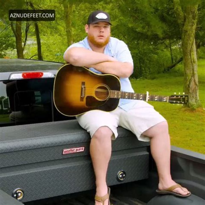 LUKE COMBS Feet AZNudeFeet Men
