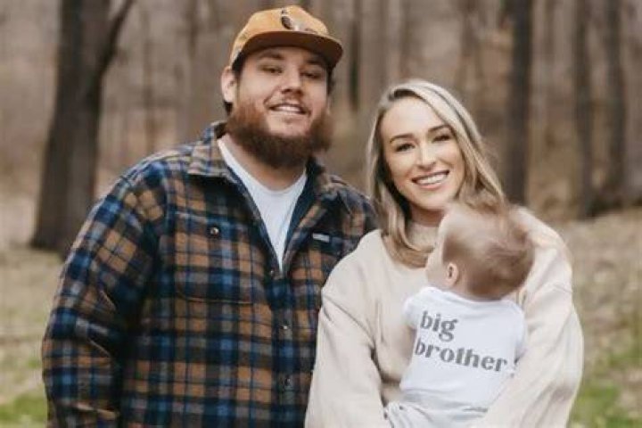 Luke Combs Sister And Brother, Who Are His Siblings? Parents And