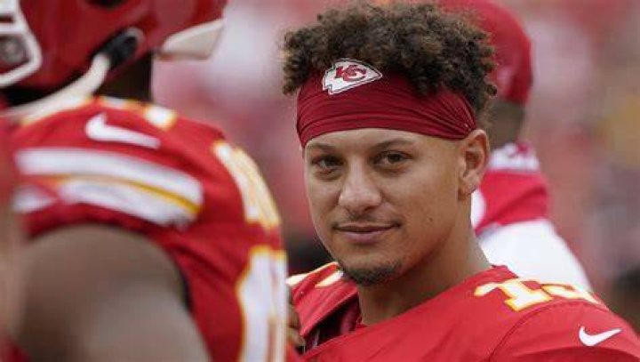mahomes salary DrBeckmann