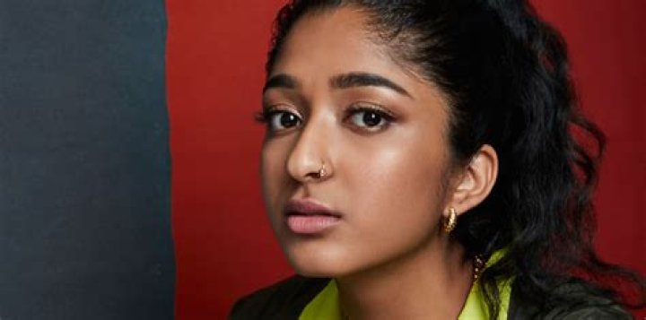 Maitreyi Ramakrishnan aka Devi Wallpaper, HD Celebrities 4K Wallpapers