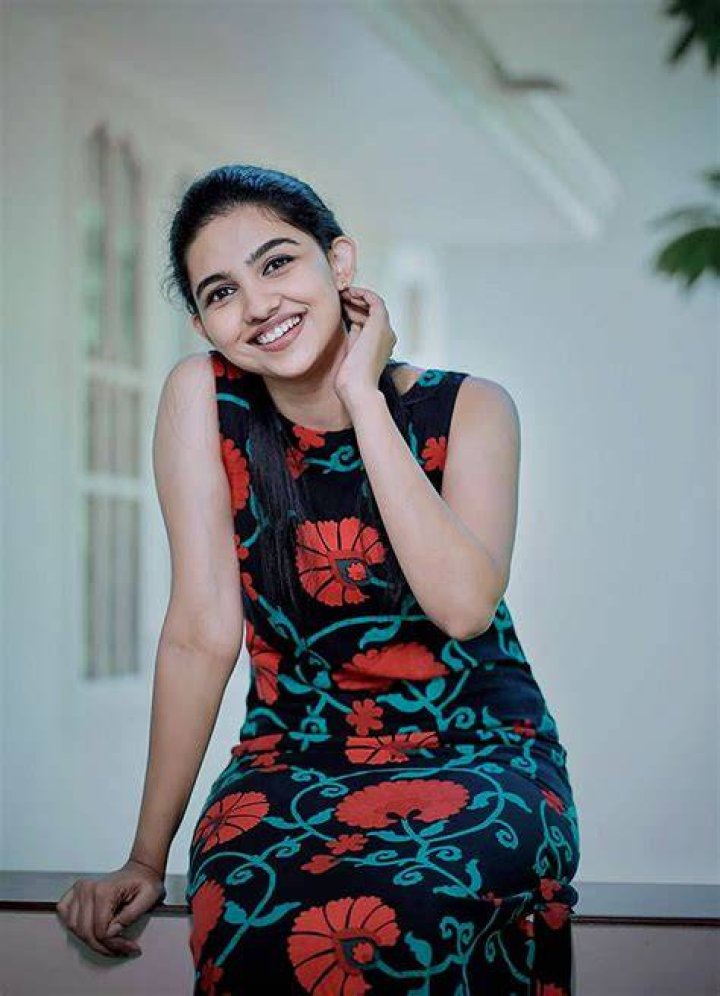 mamitha baiju photos (3) MixIndia