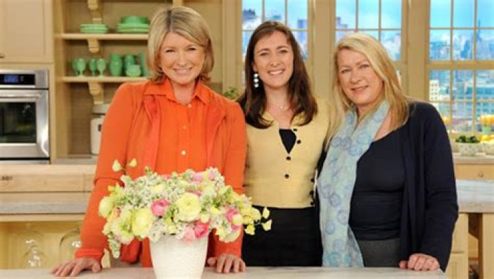 Martha Stewart Siblings How Many Siblings Does She Have? Dicy Trends