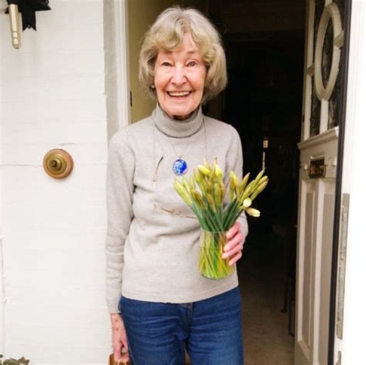Mary May Smith Who Is Pierce Brosnan's Mother? Dicy Trends