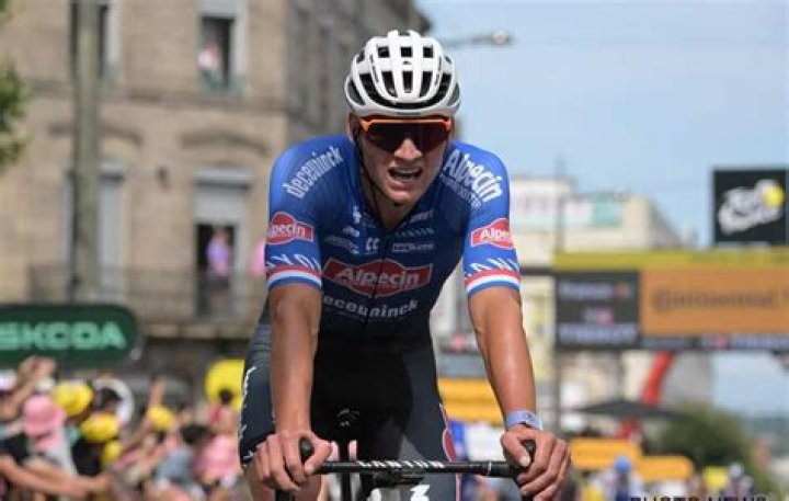 Mathieu van der Poel moet samen met vriendin Roxanne bekomen na de
