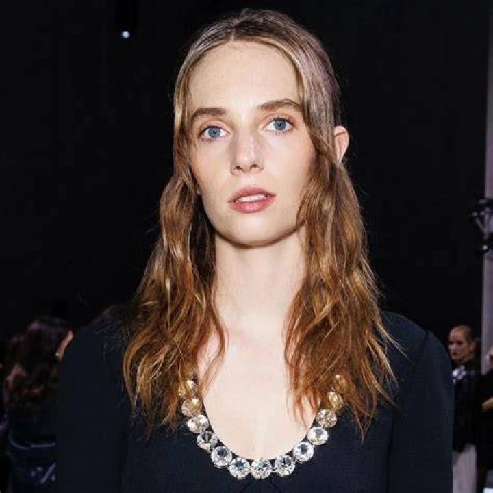Maya Hawke Wiki, Age, Height, Boyfriend, Family, Biography & More