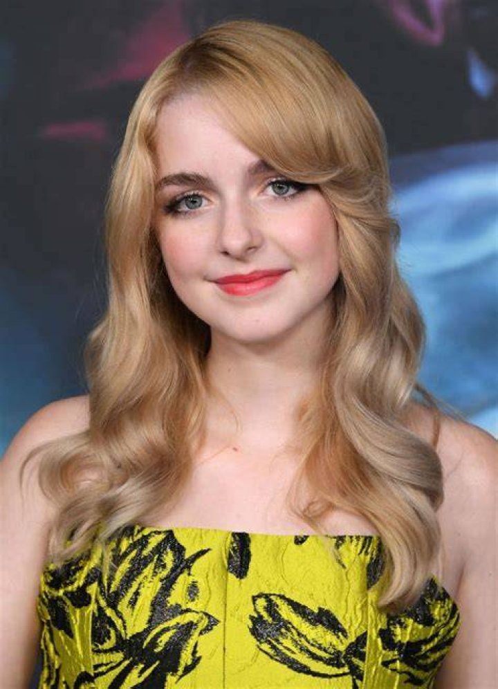 Mckenna Grace "Troop Zero" Premiere in LA &bull; CelebMafia