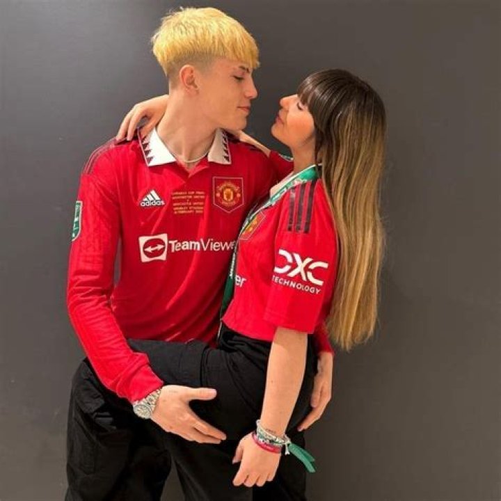 Meet Alejandro Garnacho&rsquo;s stunning girlfriend Eva Garcia