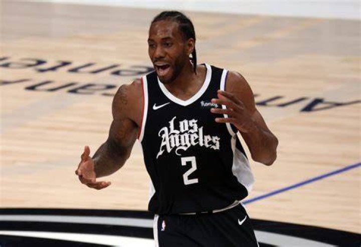 Meet Austin Reaves' girlfriend Jenna Barber as Lakers star shines
