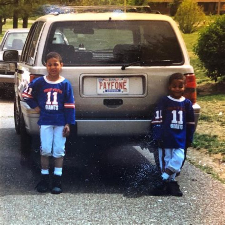 Meet Golden Tate Brother Wesley Tate Sister Breanna And Deanna