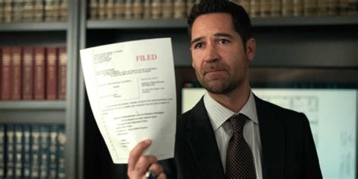 Meet The Entertainment Lawyer: Hayes Robbins