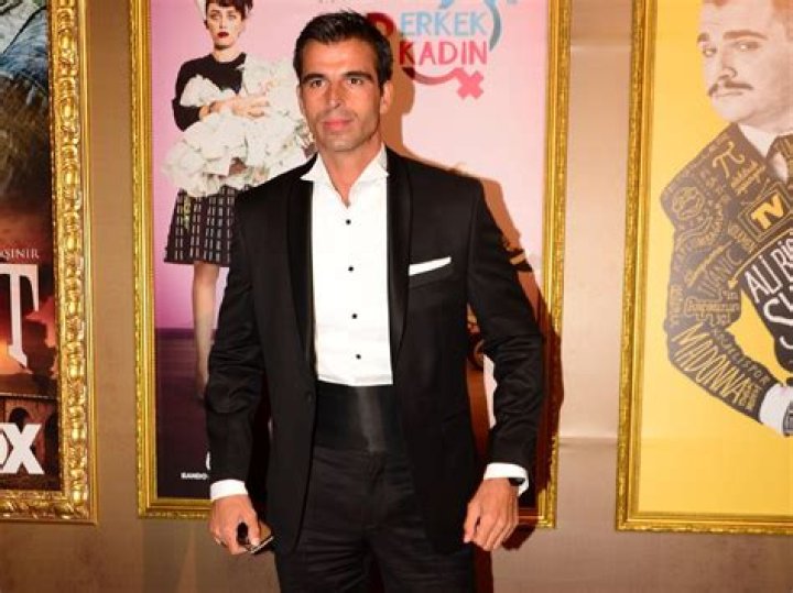 Mehmet Akif Alakurt, Kemal Kılı&ccedil;daroğlu'na y&ouml;nelik paylaşımlarıyla