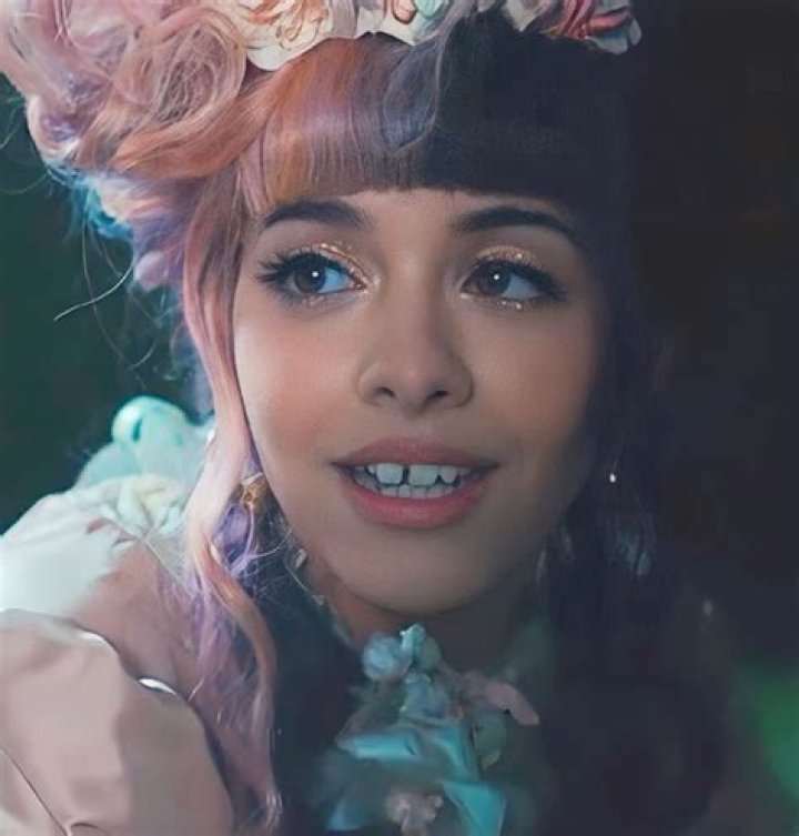 Melanie Martinez Before Plastic Surgery